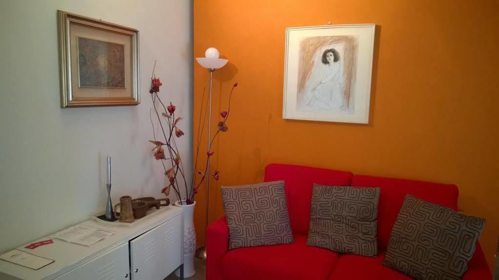 Agora Villa